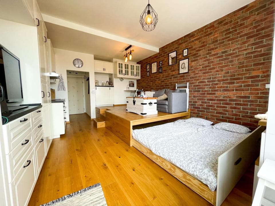 Bed, Photo of the whole room