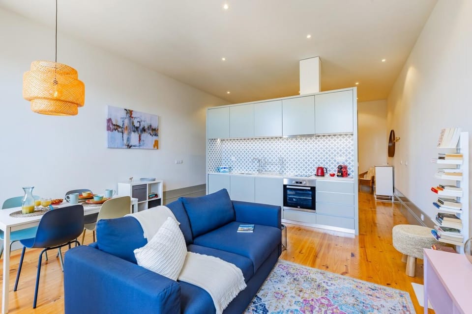 Kitchen or kitchenette, Dining area, minibar