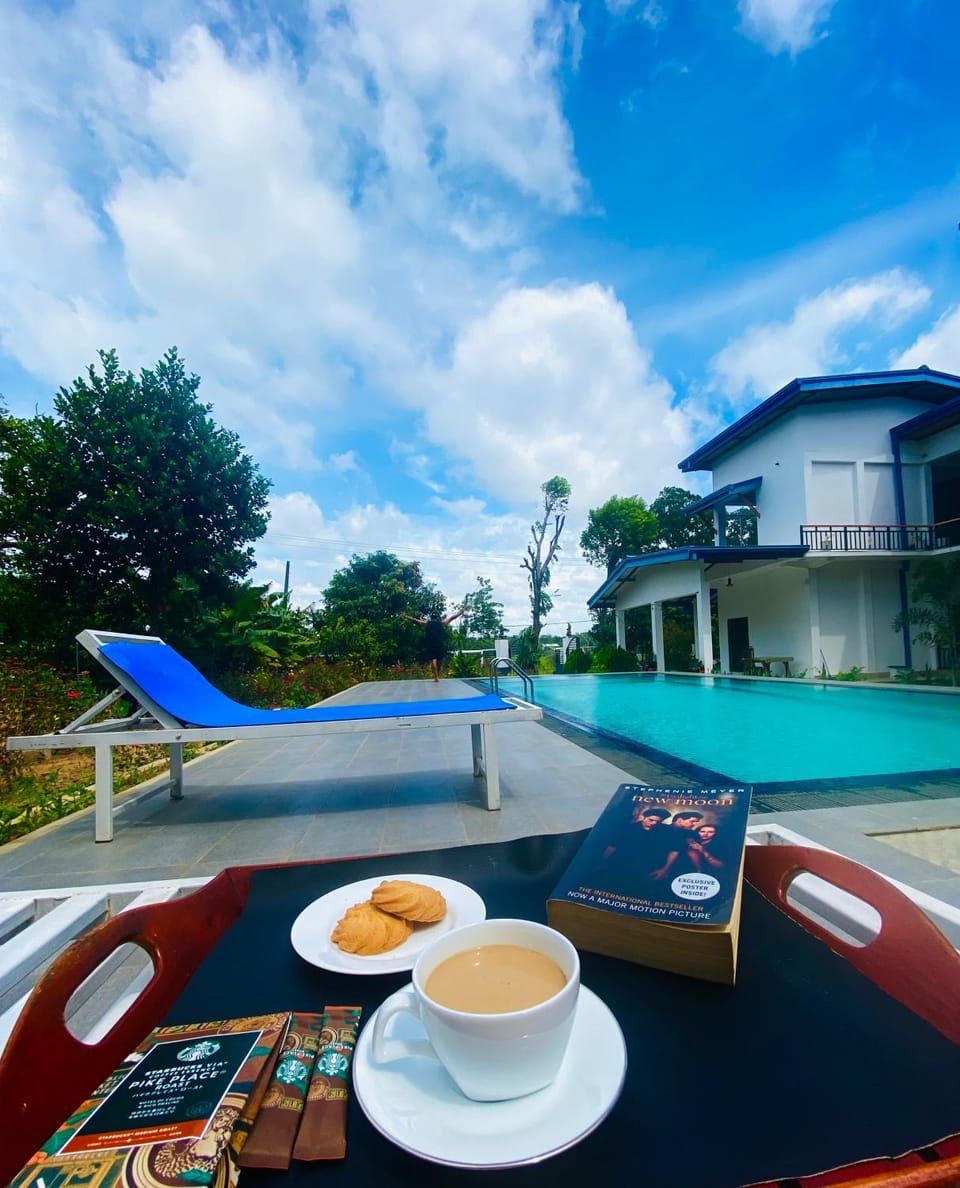 Coffee/tea facilities, Swimming pool