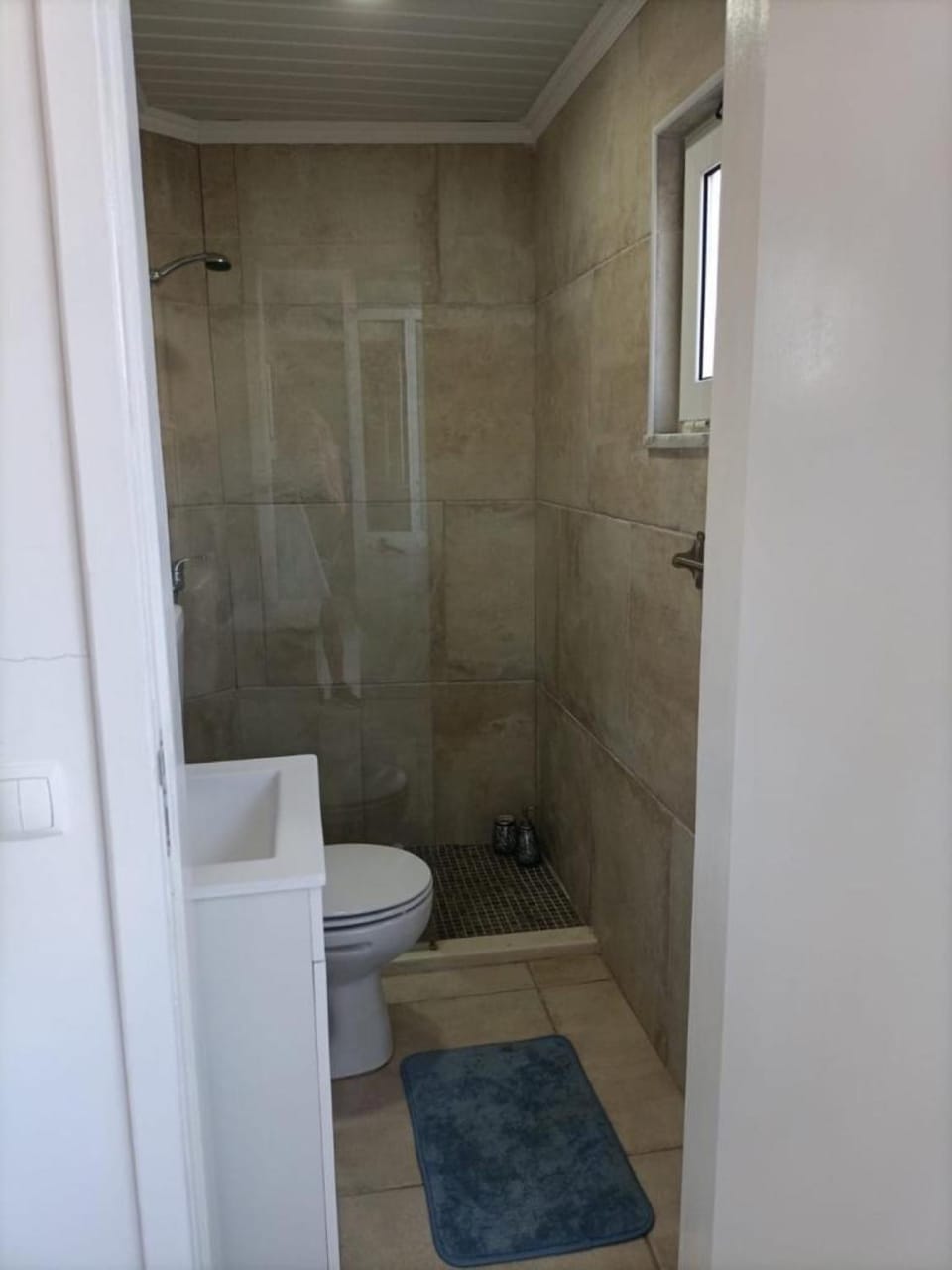 Bathroom, Living room