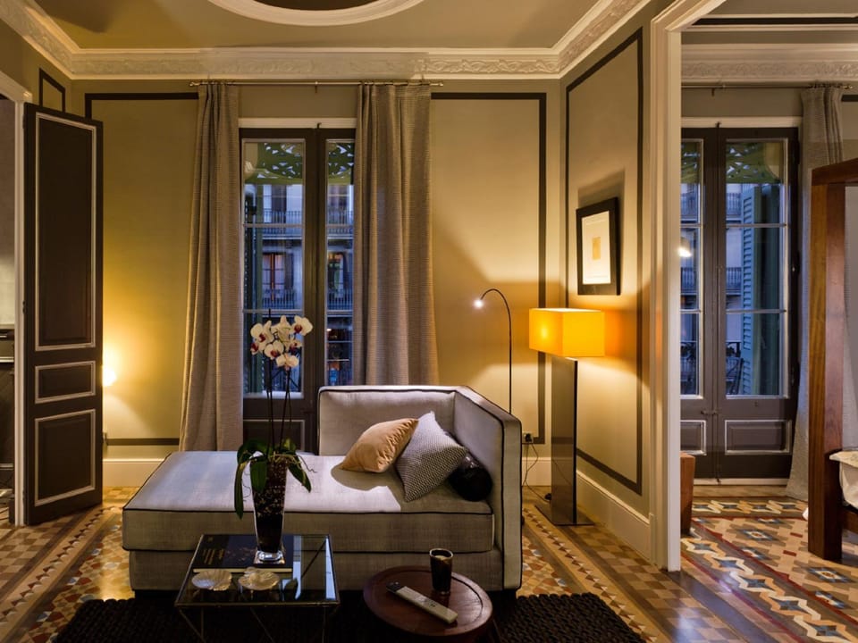 Living room, Seating area