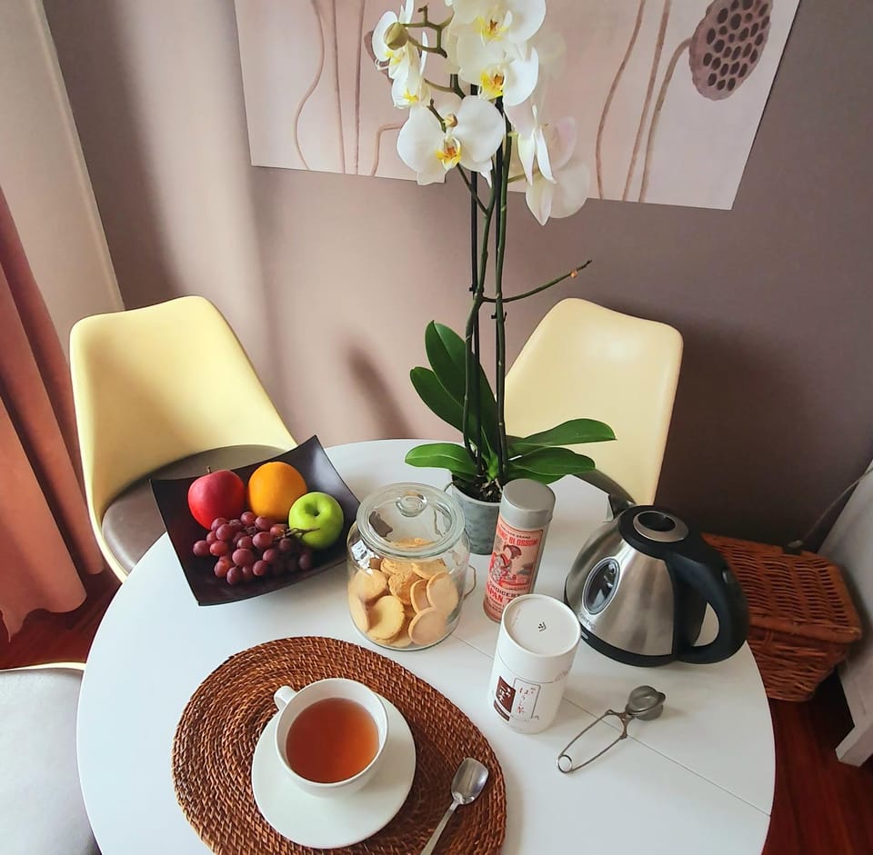 Breakfast, Breakfast, Continental breakfast, Continental breakfast, Italian breakfast, Italian breakfast