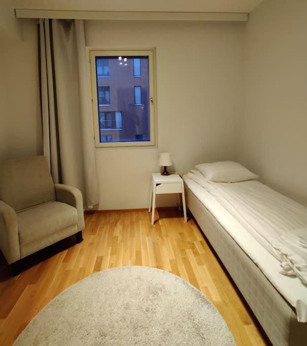 Kotimaailma - Avara ja valoisa kolmio saunalla lähellä Helsingin keskustaa Apartment in Helsinki
