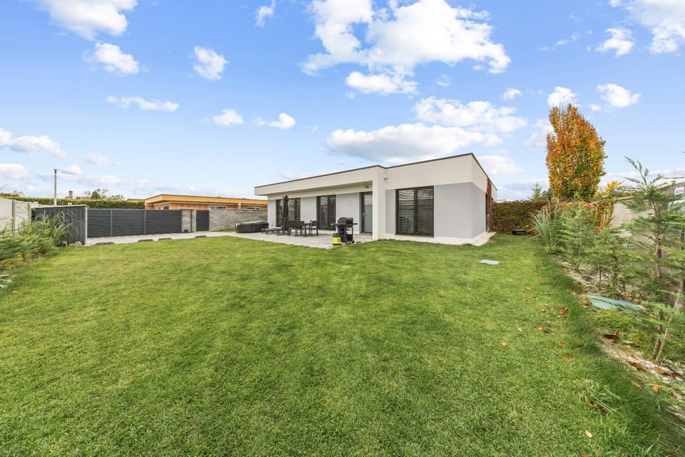Property building, Garden
