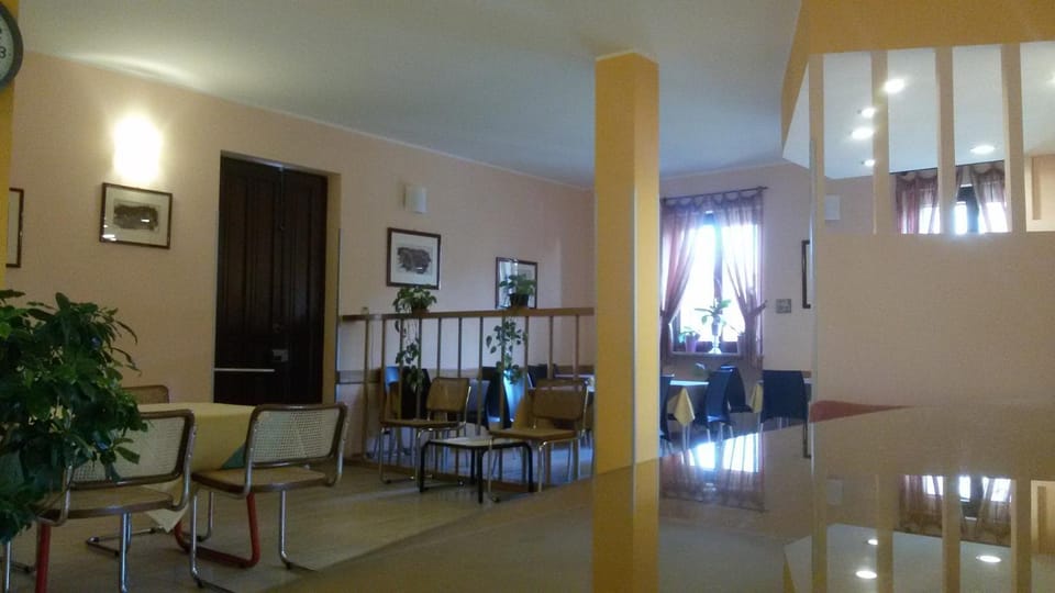 Lobby or reception, Lounge or bar