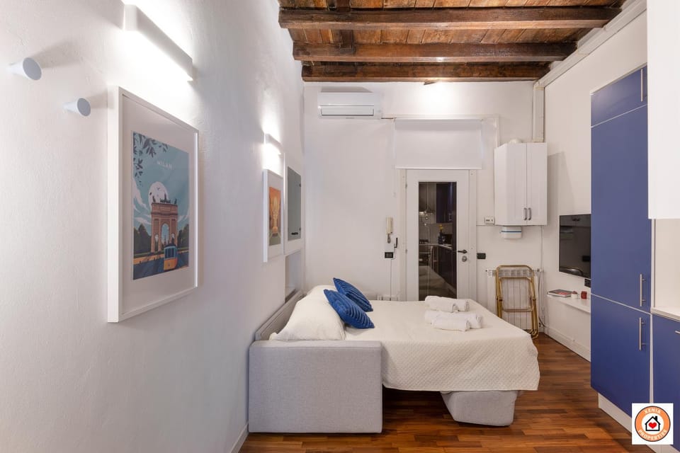 Communal lounge/ TV room, TV and multimedia, Seating area, internet, towels, towels, air conditioner, air conditioner