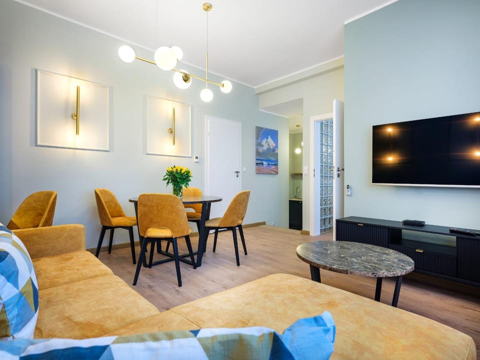 Communal lounge/ TV room, TV and multimedia, Living room, Seating area