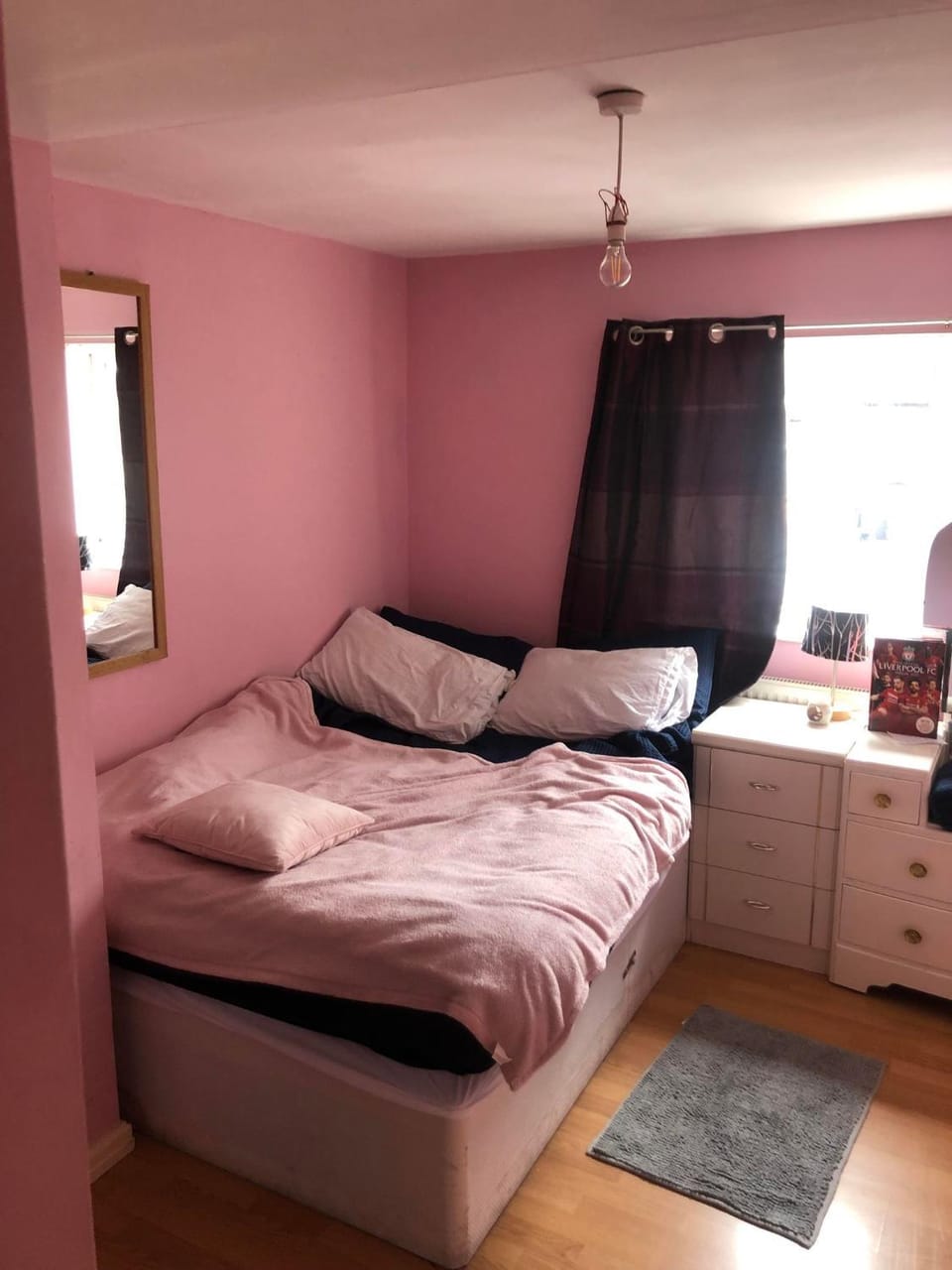 Room in town centre Bed and Breakfast in St Helens