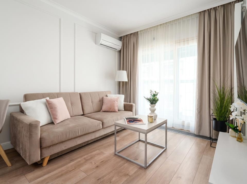 Living room, Seating area, air conditioner