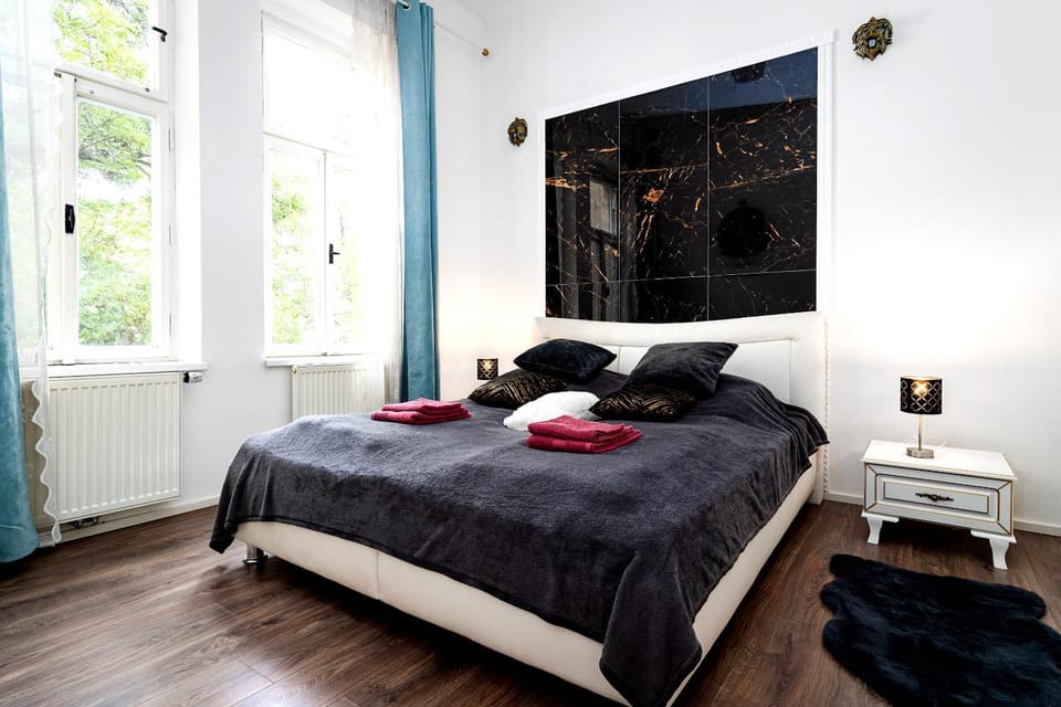 Bed, Photo of the whole room, Bedroom, internet, towels