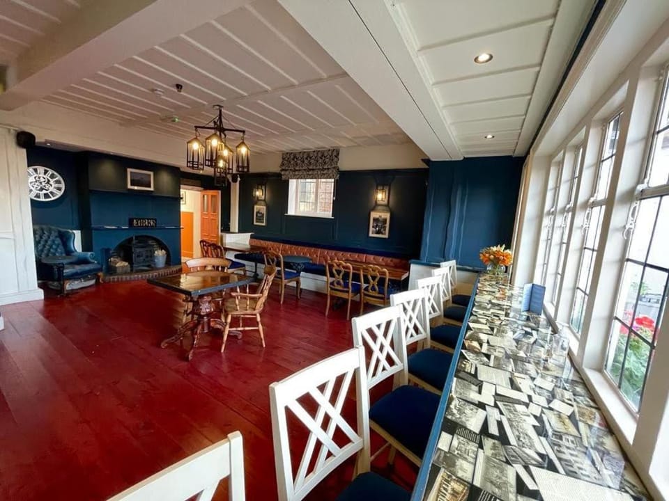 Rose & Crown Rooms Apartment in Beverley