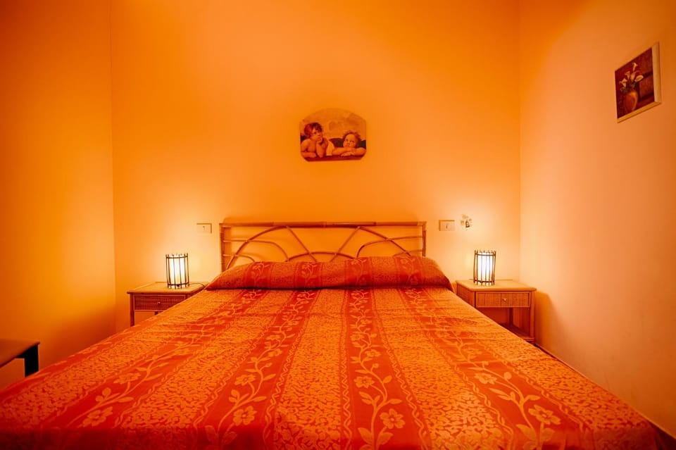 Bed, Living room