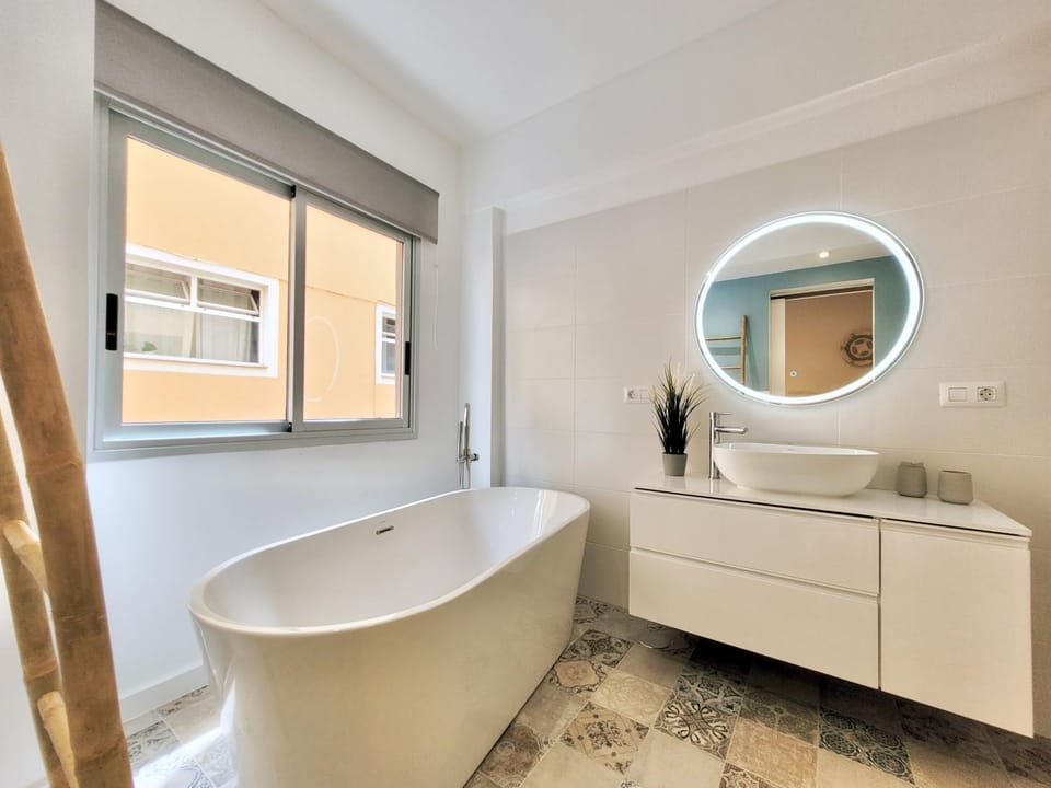 Bathroom, Bath