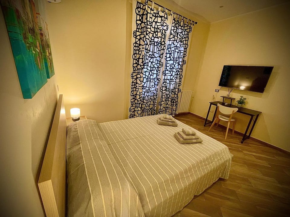 TV and multimedia, Bedroom, towels