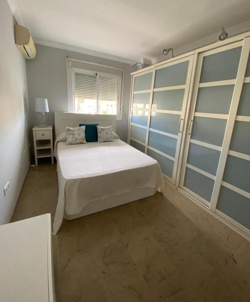 Apartamento junto al Puerto Deportivo de Estepona Apartment in Estepona