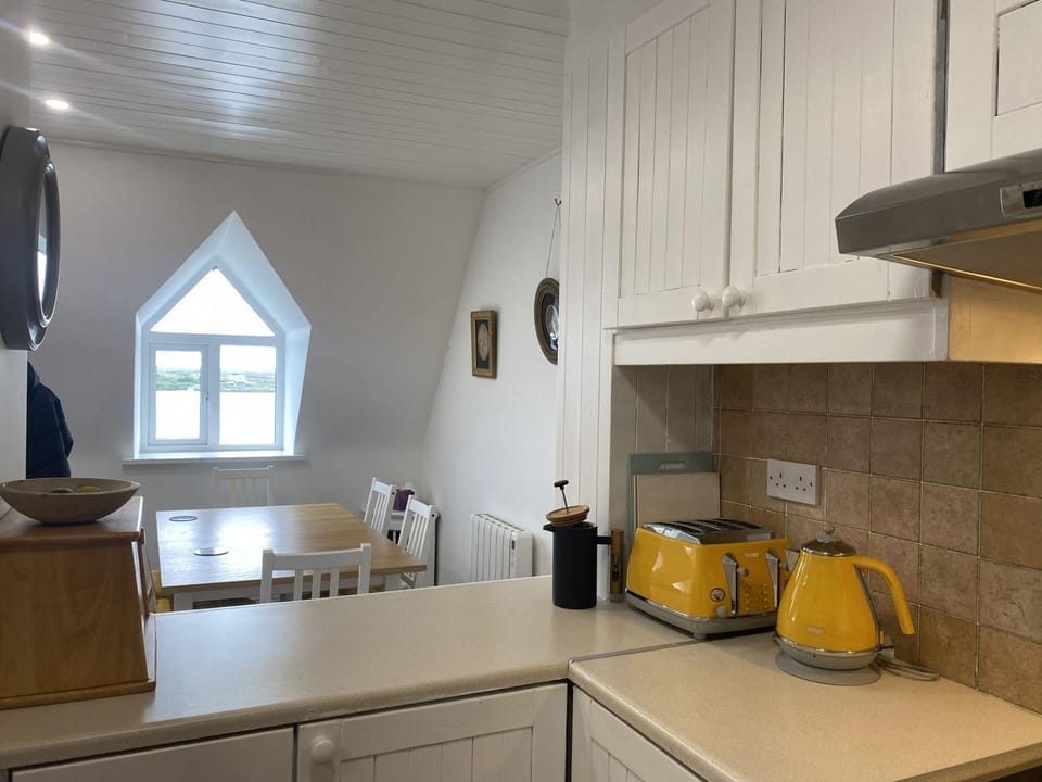 Coffee/tea facilities, Kitchen or kitchenette, toaster