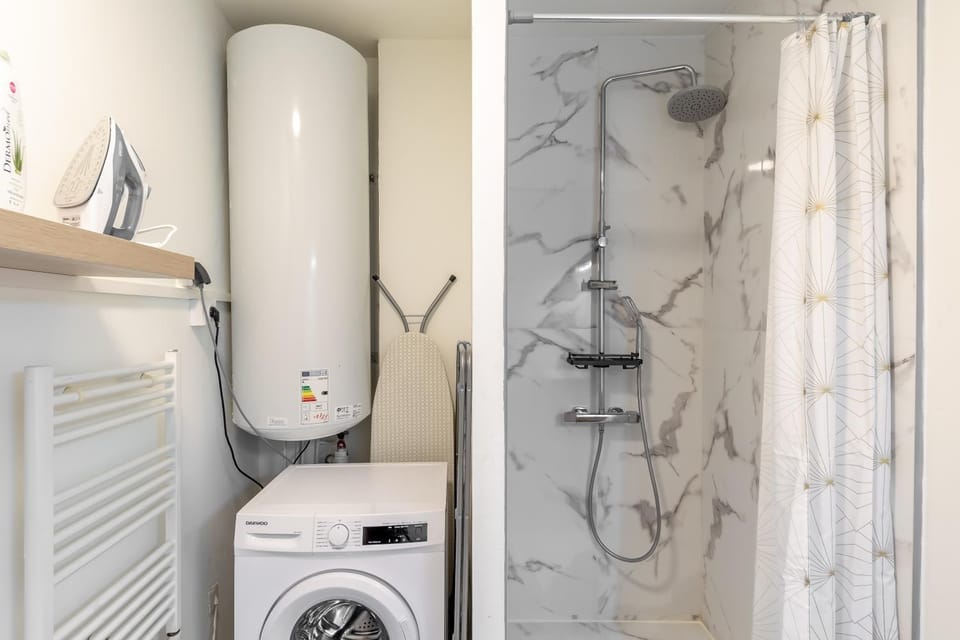 Shower, flat iron, washing machine