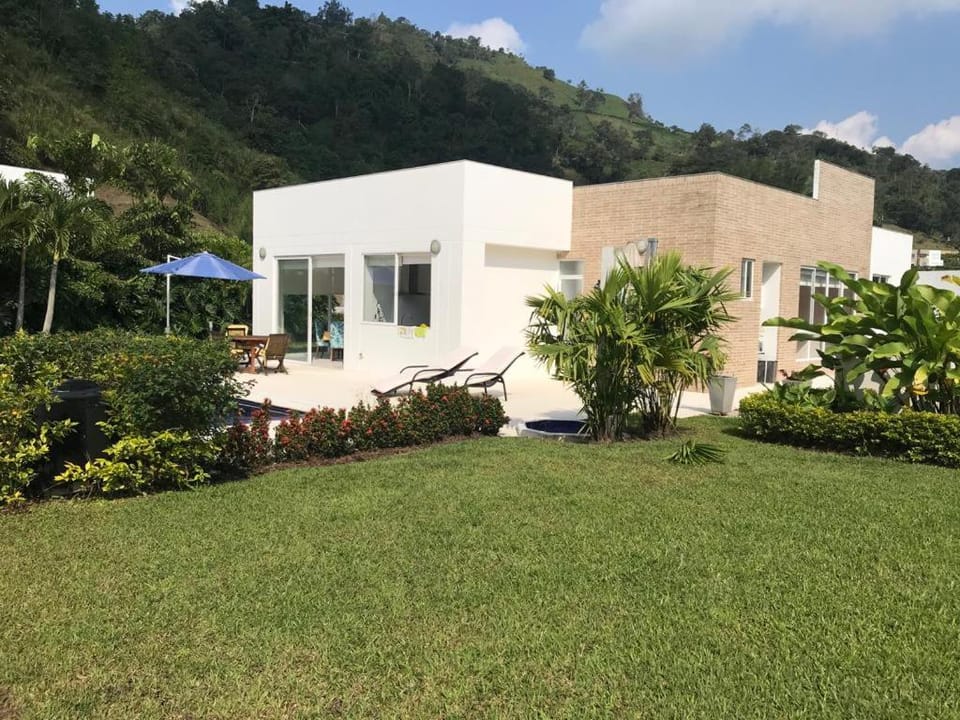 Casa Campestre La Vega Cundinamarca House in Cundinamarca, Colombia