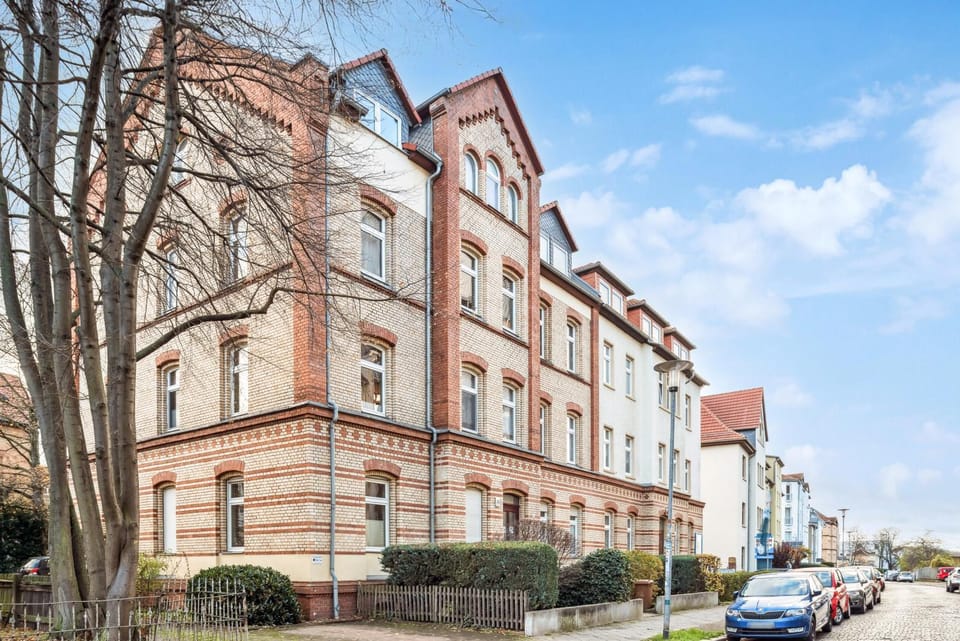 Property building, Neighbourhood, Street view