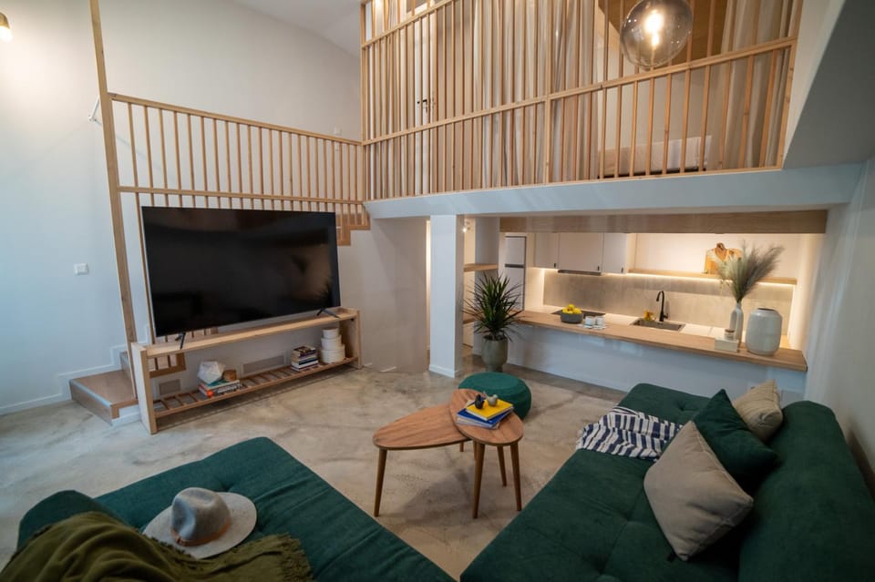 TV and multimedia, Living room, Seating area