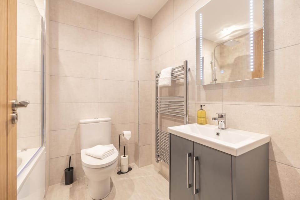 Toilet, Bathroom, Bath