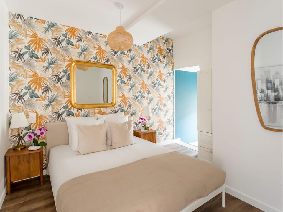Bed, Photo of the whole room, Bedroom