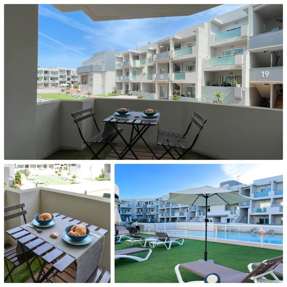 Property building, Patio, View (from property/room), Balcony/Terrace, Food and drinks, Dining area, Food, Pool view, Swimming pool, sunbed