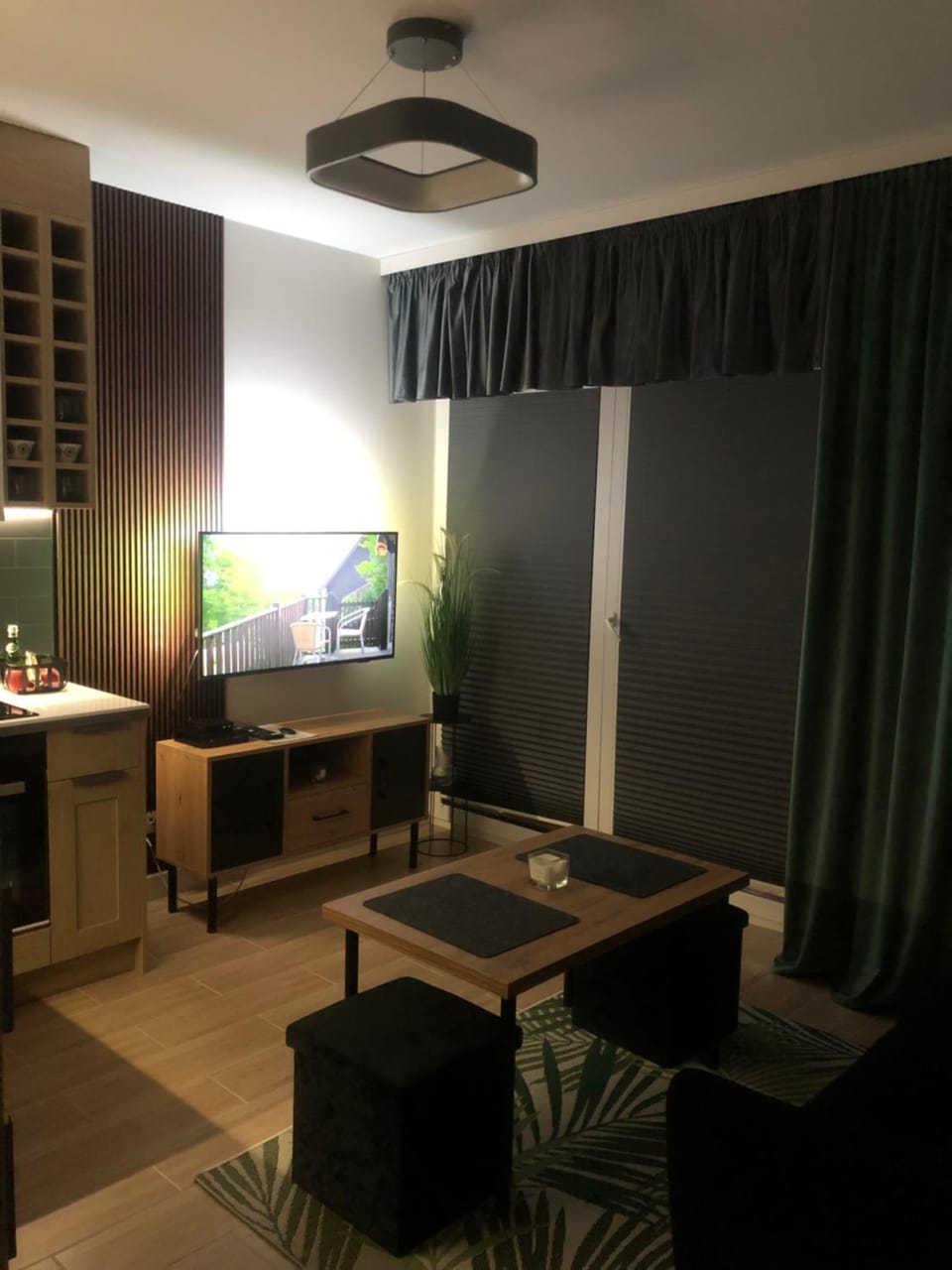 TV and multimedia, Seating area