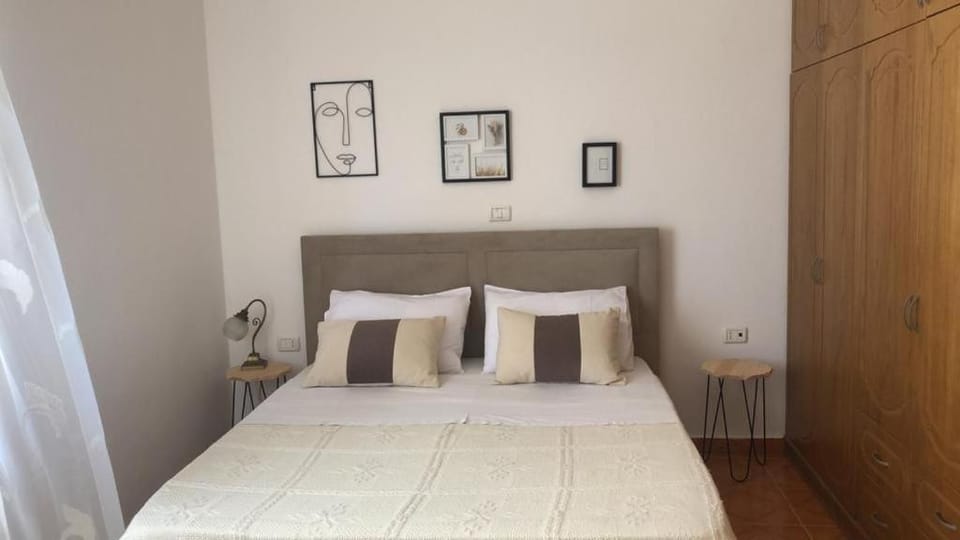 Bed, Bedroom, wardrobe