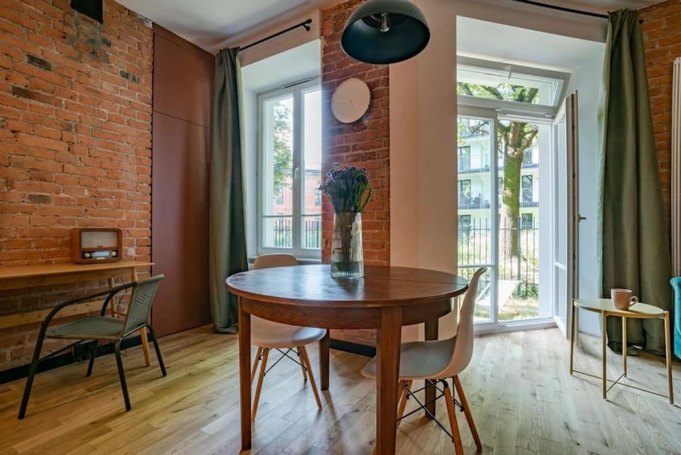 Cozy Studio 5 minut by Warsaw East Apartment in Warsaw