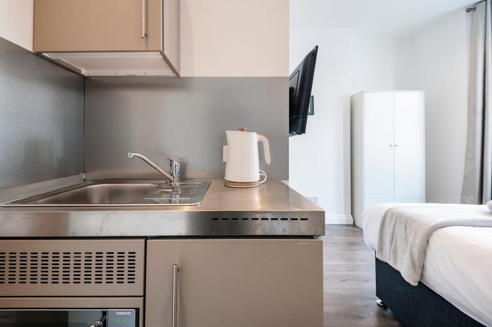 Bed, TV and multimedia, Kitchen or kitchenette, Bedroom, minibar