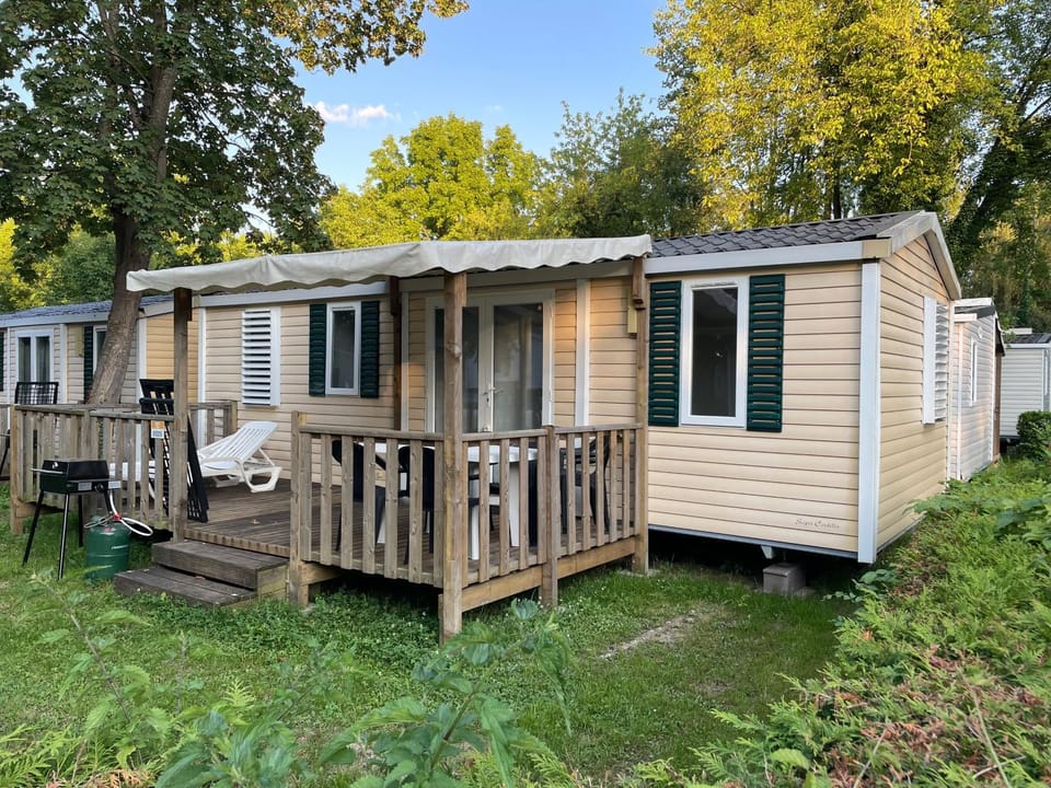 Property building, Patio, Garden view