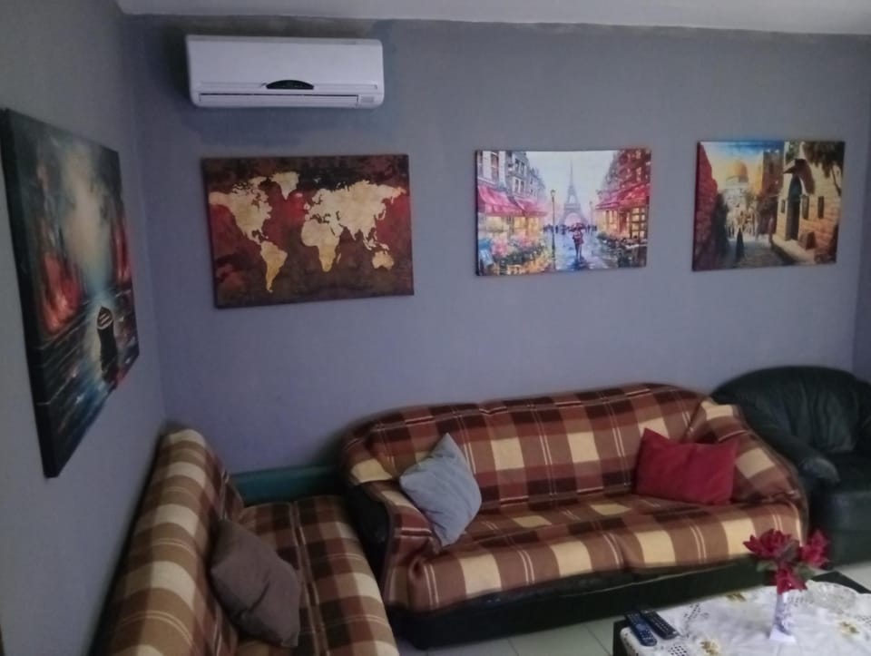 Cozzy Cottage, in center of Tirana Apartment in Tirana