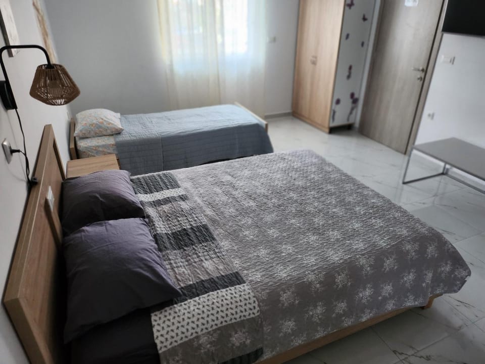Bed, Photo of the whole room, Bedroom, wardrobe