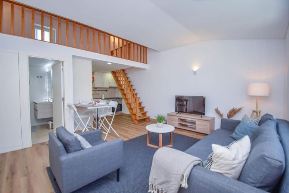Estúdio espaçoso com terraço - 10 minutos da praia Apartment in Lisbon District