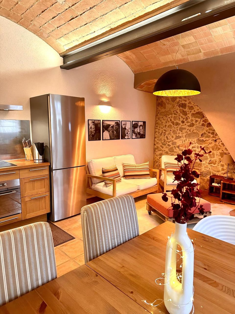 Living room, Dining area