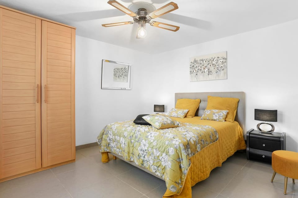 Living room, Bedroom