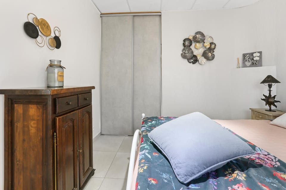 Living room, Bedroom