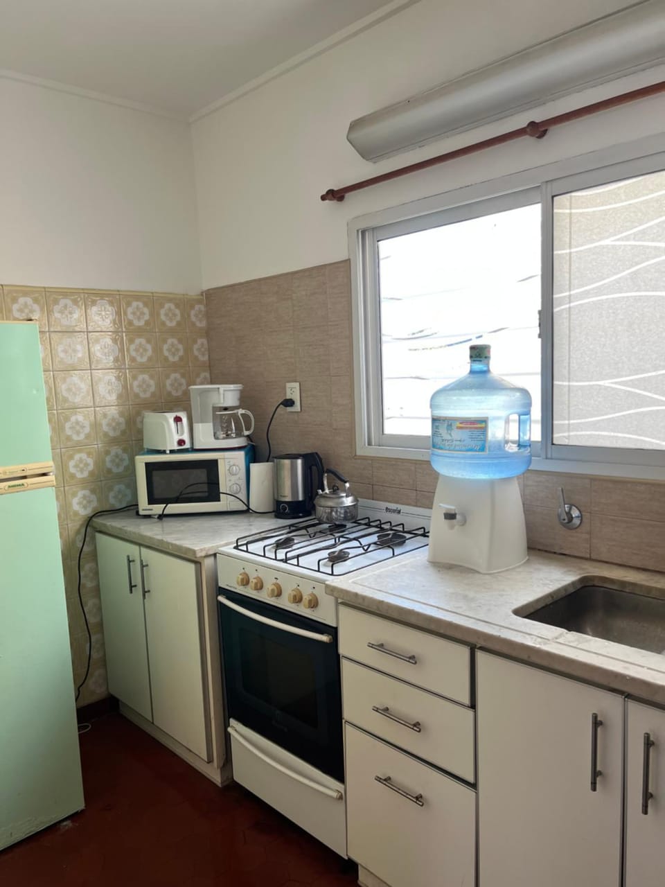 Coffee/tea facilities, Kitchen or kitchenette, minibar, pet friendly, stove, toaster