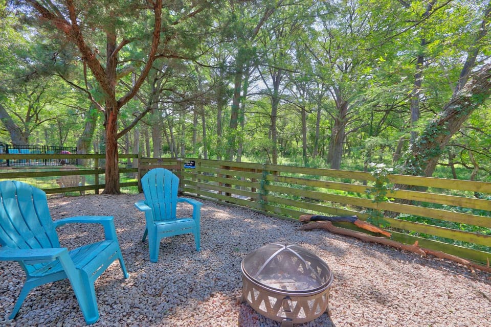 Creekside Cabins - Cypress Creek House Cabin in Wimberley