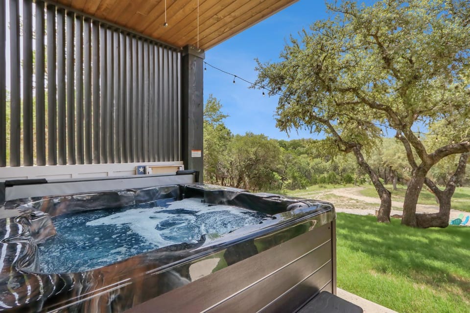 Canary Lakehouse House in Canyon Lake