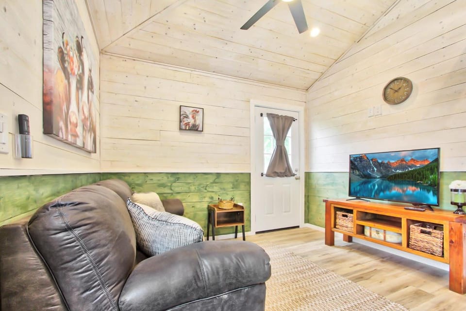 Hayday Getaway House in Blanco