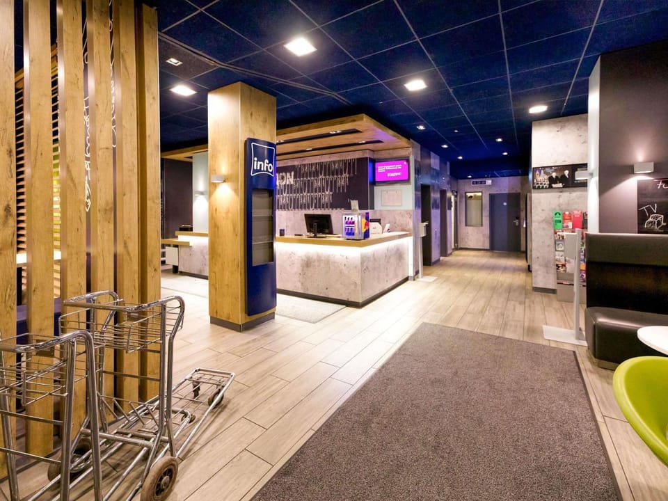Property building, Seating area