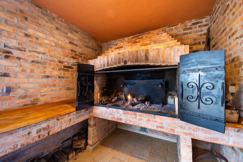 BBQ facilities, BBQ facilities, flat iron