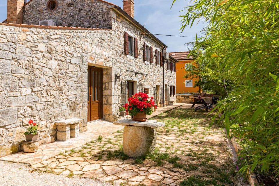 Property building, Garden view