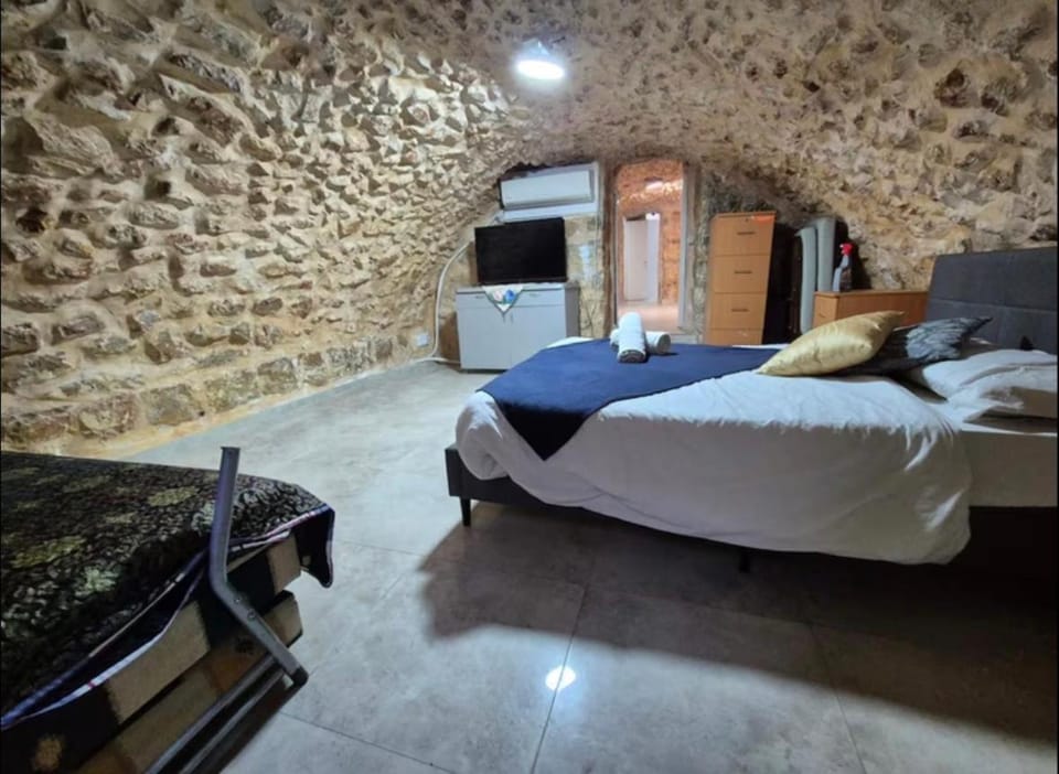 historic luxury cave Apartment in Jerusalem
