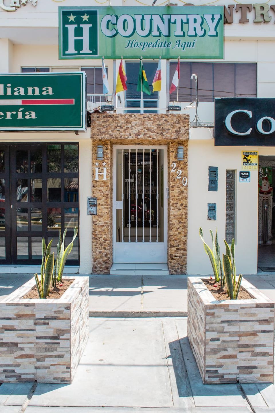 Property building, Facade/entrance