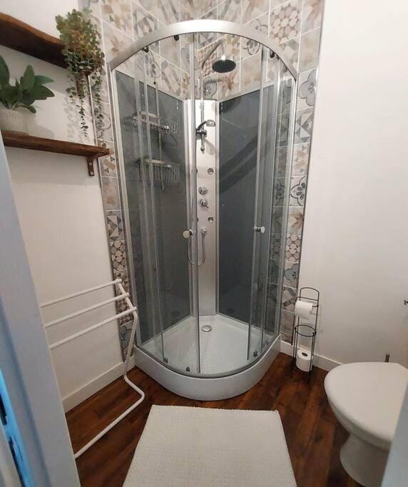 Shower, Bathroom
