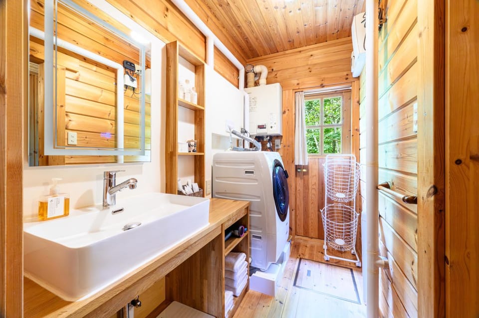 Bathroom, laundry
