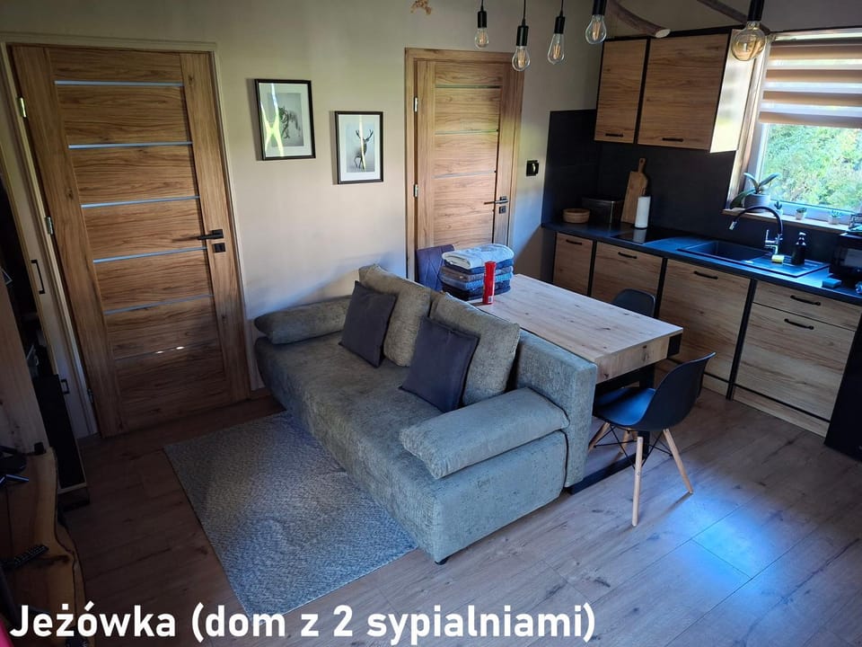 Kitchen or kitchenette, Seating area, Dining area, oven, pet friendly, stove